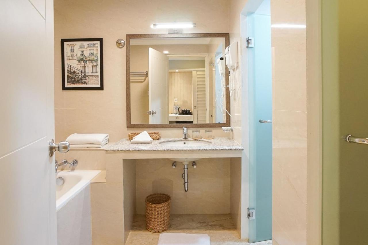 Hotel Villa Emitta Tomohon 外观 照片