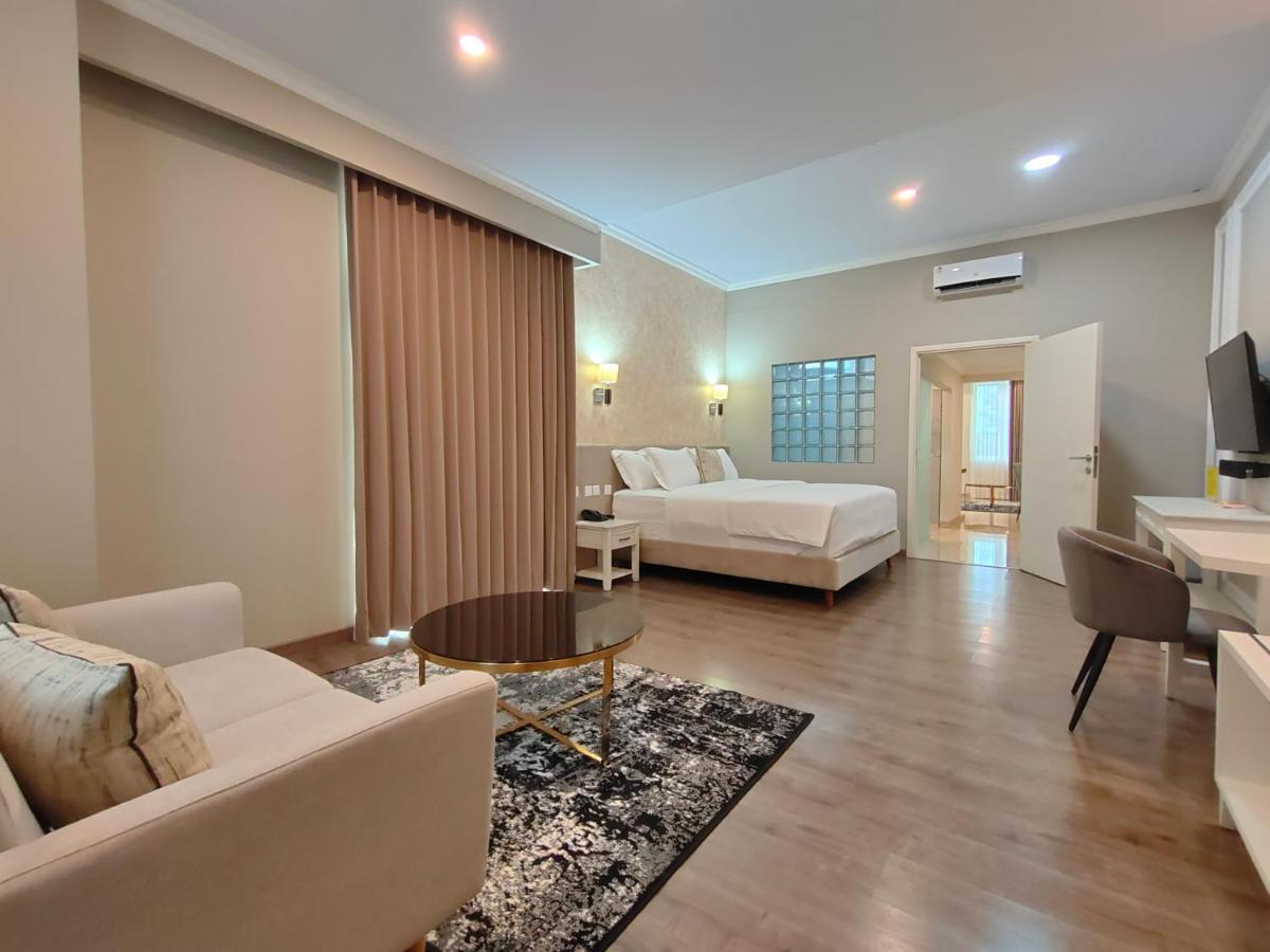 Hotel Villa Emitta Tomohon 外观 照片