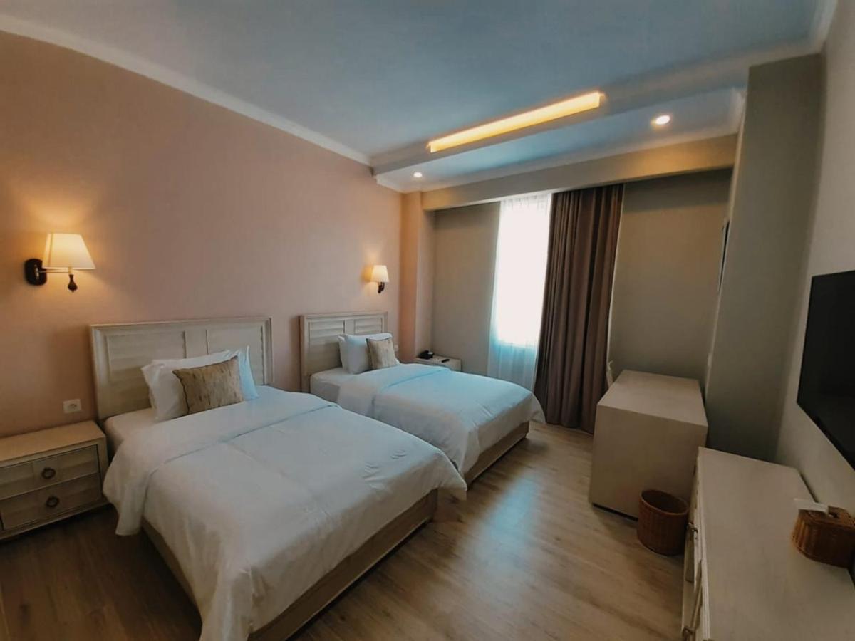 Hotel Villa Emitta Tomohon 外观 照片