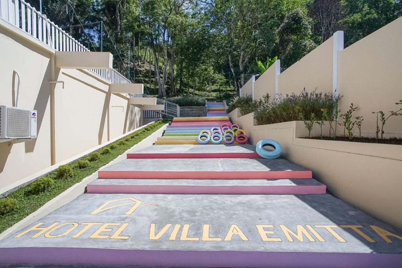 Hotel Villa Emitta Tomohon 外观 照片